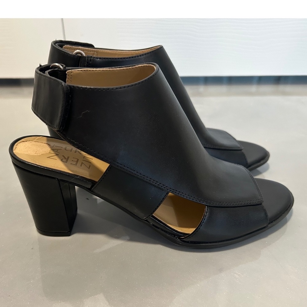 Naturalizer Lucky Black Peep Toe Block Heel Sandals Ankle‎ Strap Women 8M